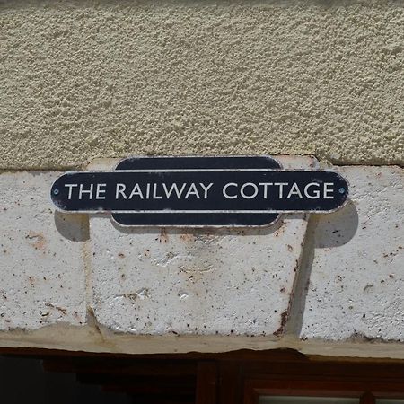 The Railway Cottage - Characterful And Comfortable Holiday Cottage Piégut-Pluviers المظهر الخارجي الصورة