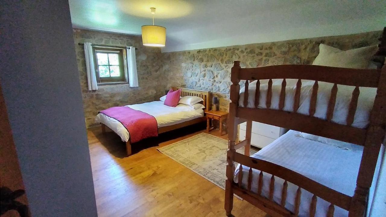 The Railway Cottage - Characterful And Comfortable Holiday Cottage Piégut-Pluviers المظهر الخارجي الصورة